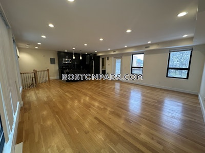 Brookline 4 Bed 3 Bath BROOKLINE- WASHINGTON SQUARE $6,500  Washington Square - $7,600 No Fee