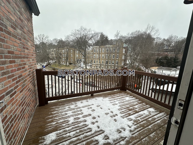 Brookline - $7,600+ /mo