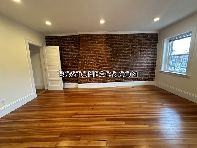 Brookline - $7,600+ /mo
