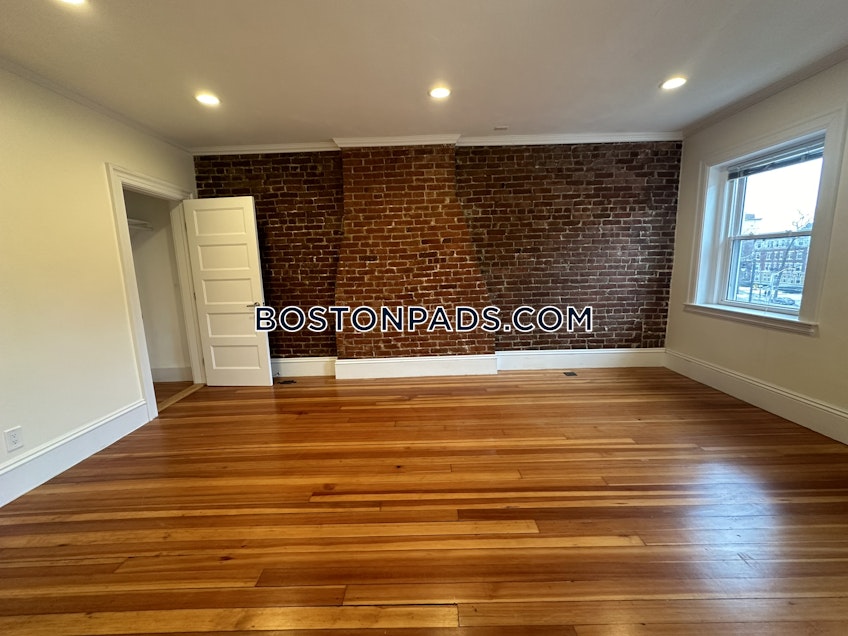 Brookline - $7,600+ /month