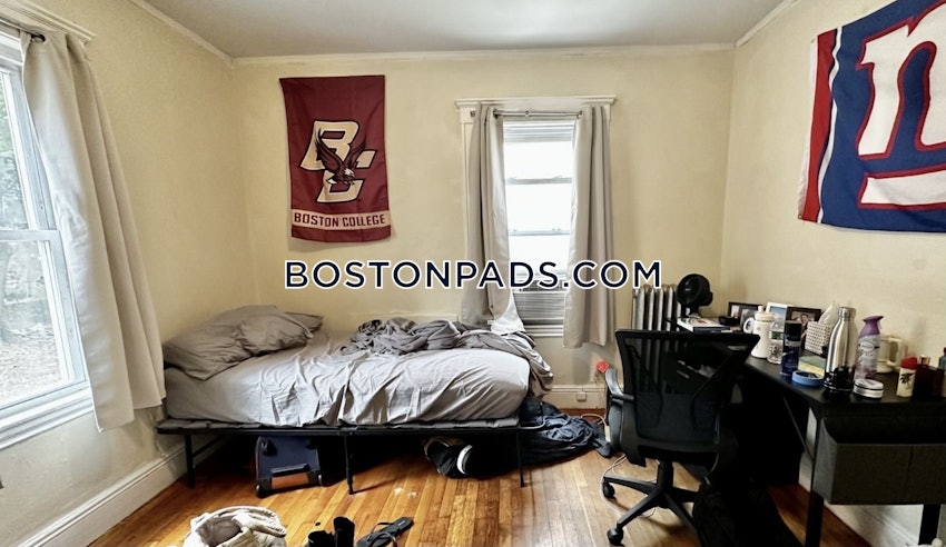 BOSTON - BRIGHTON - BOSTON COLLEGE - 5 Beds, 2 Baths - Image 3