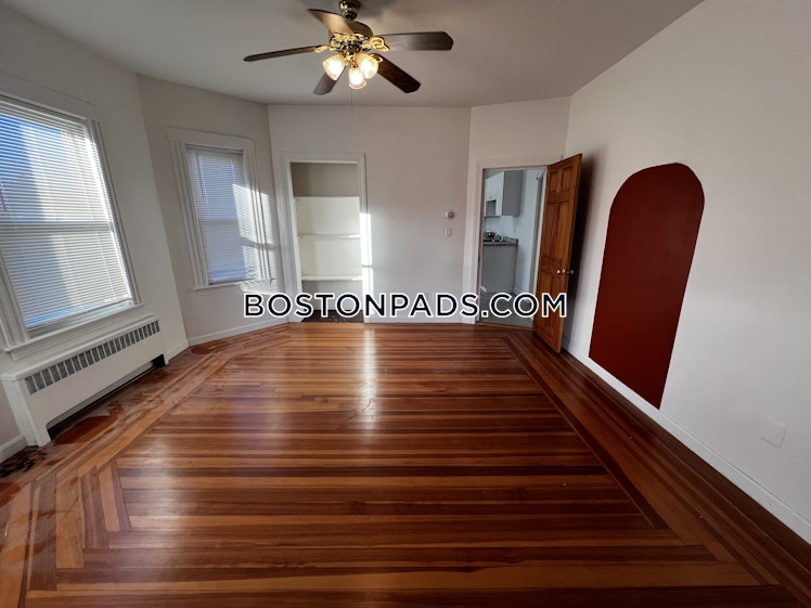 Broadway, Somerville