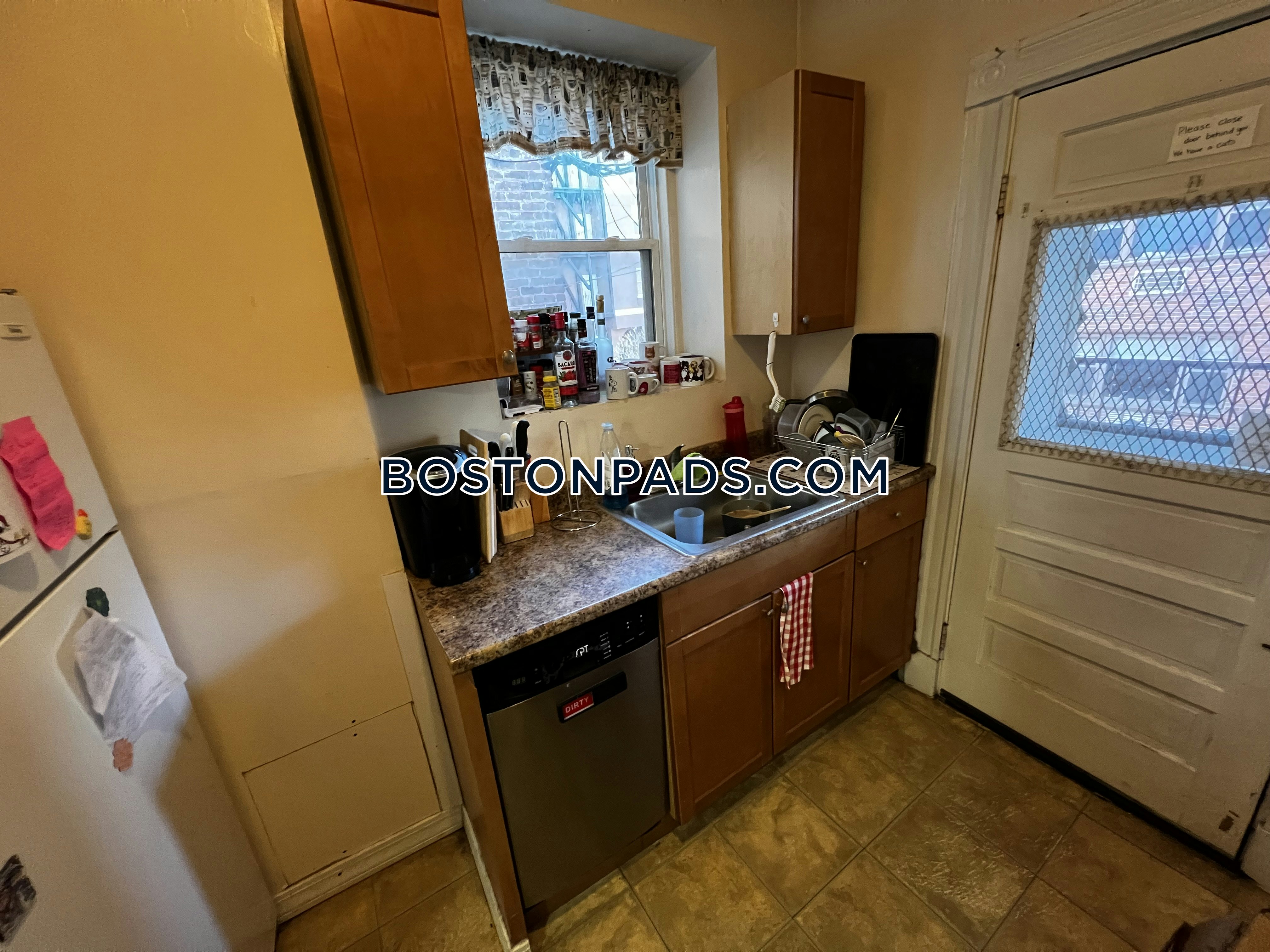 Mission Hill, Boston, MA - 4 Beds, 1 Bath - $5,200 - ID#5506806