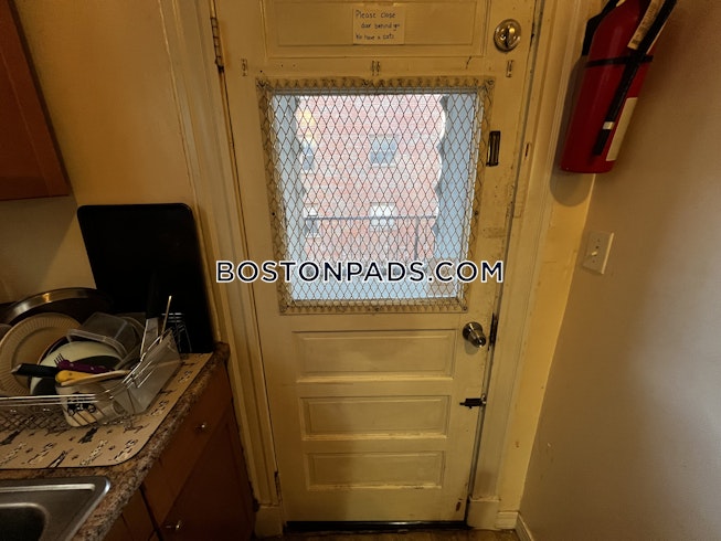 Boston - $5,200+ /mo