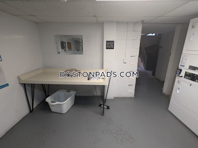 Brighton 3 Bed 1 Bath BOSTON Boston - $4,500 No Fee