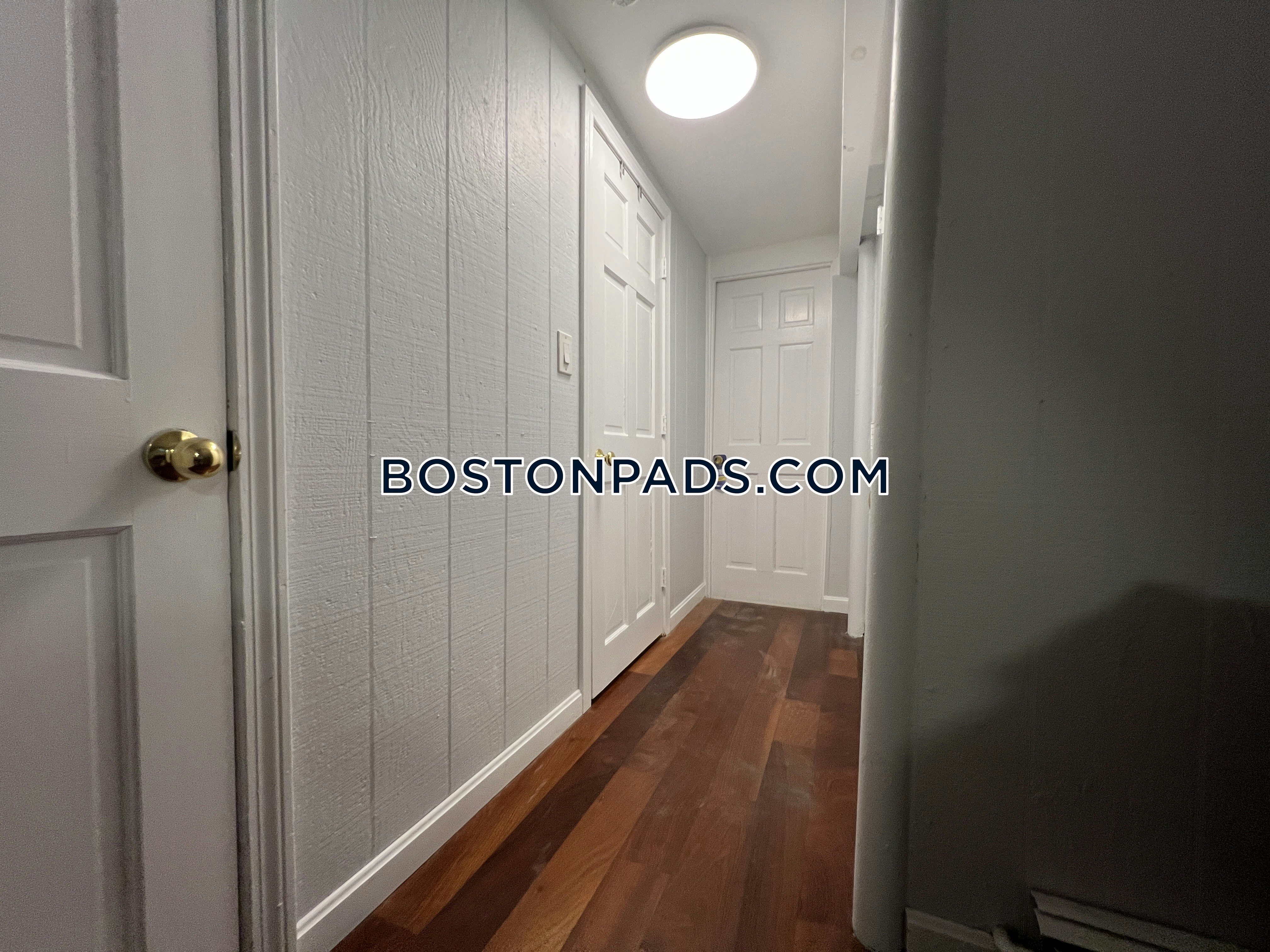 Boston - 5 Beds, 2 Baths