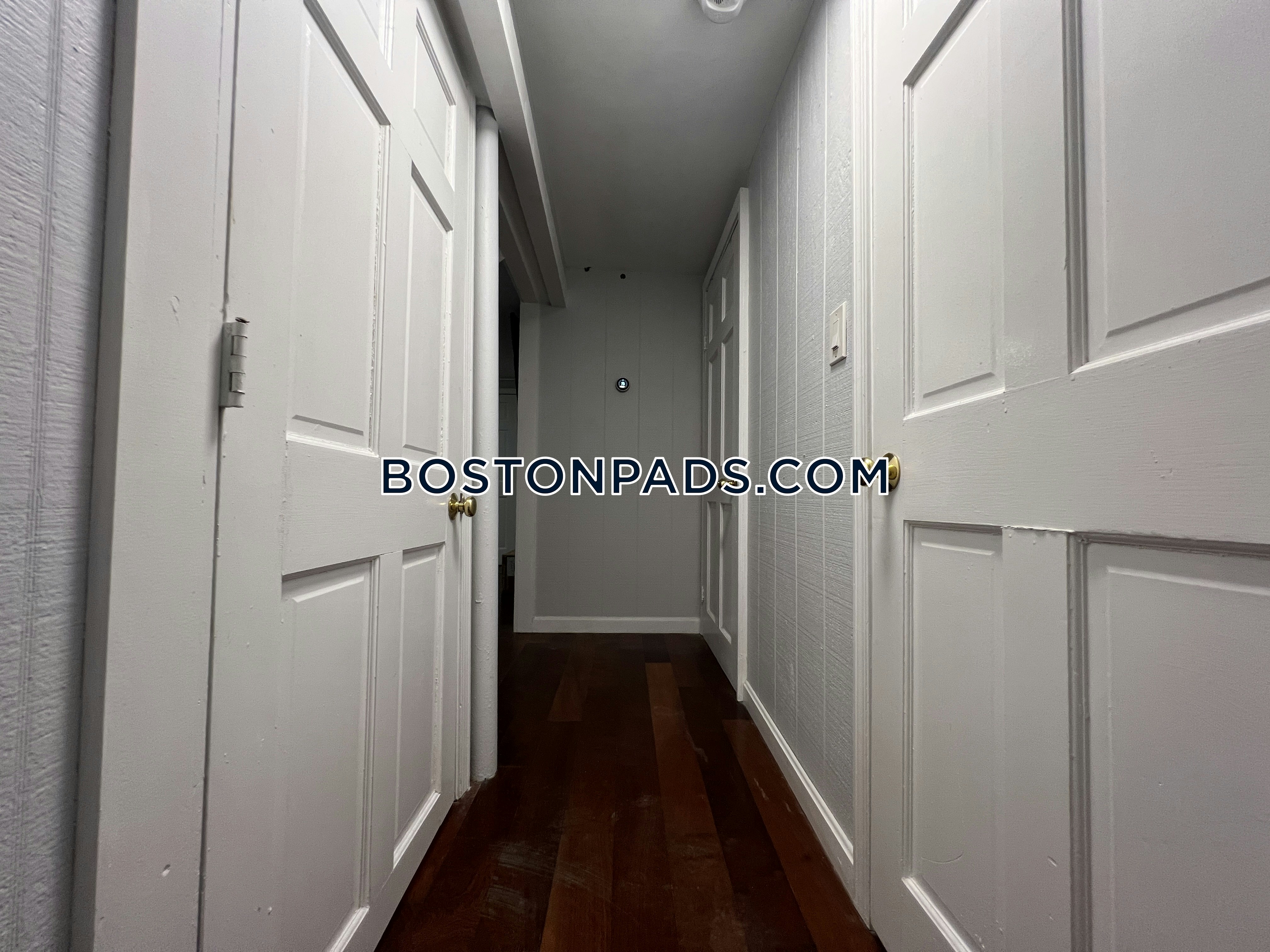 Boston - 5 Beds, 2 Baths