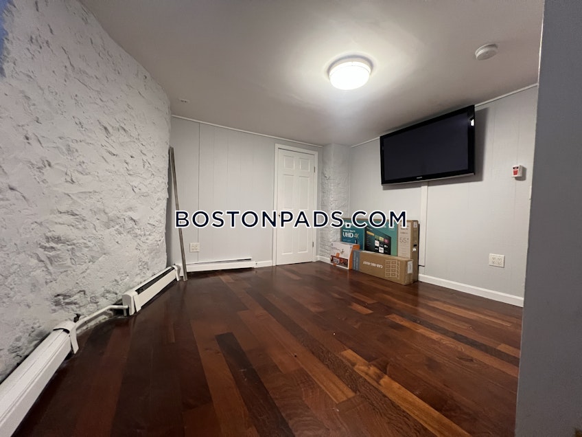 Boston - $5,950+ /month