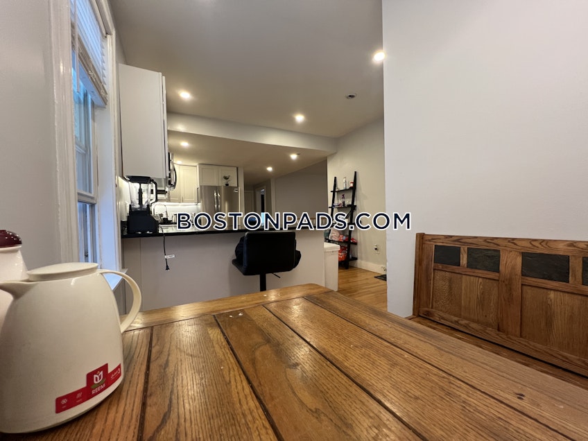 Boston - $5,950+ /month