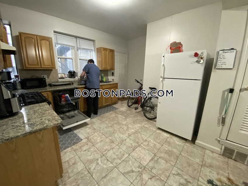 Boston - $5,800+ /month