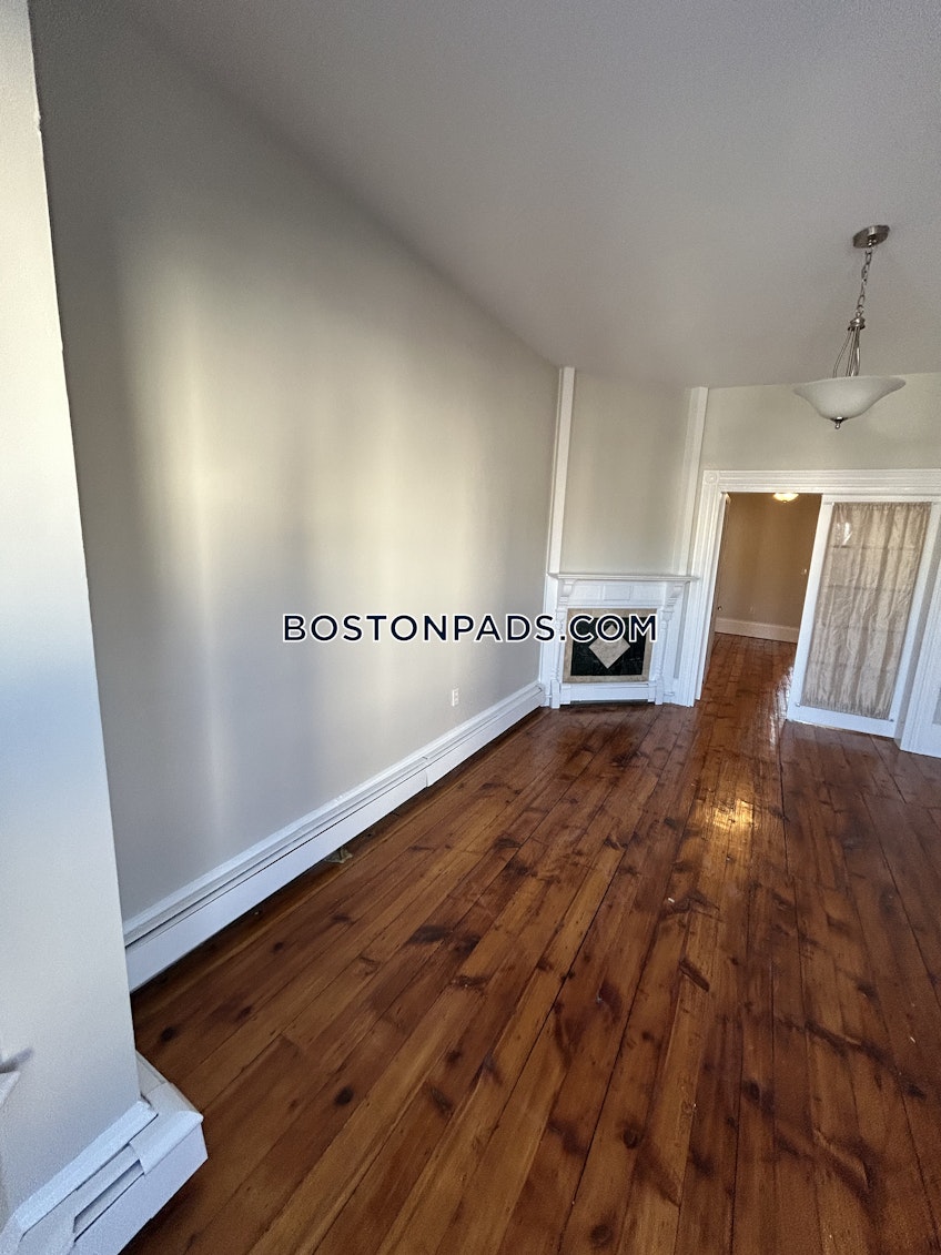 Boston - $2,600+ /month