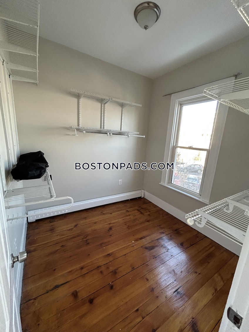 Boston - $2,600+ /month