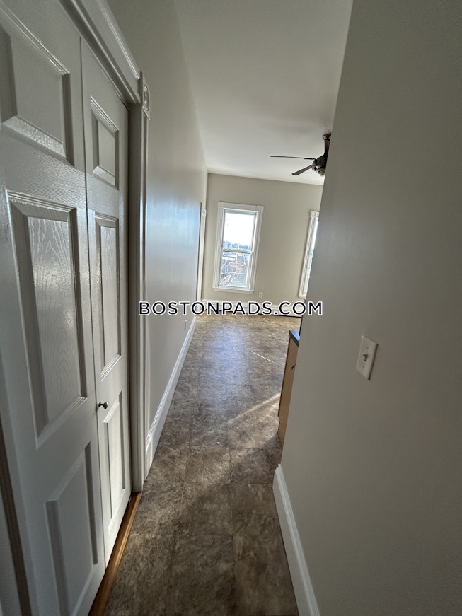 Boston - $2,600+ /mo