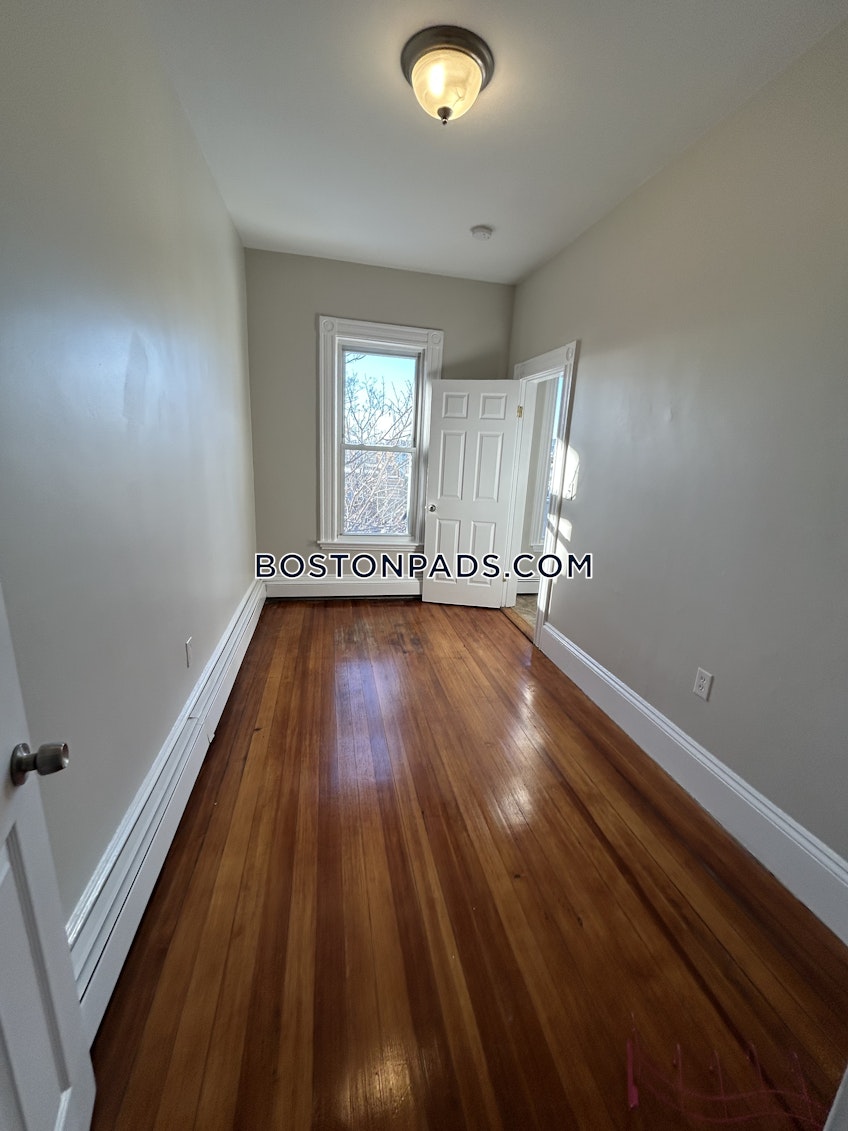 Boston - $2,600+ /month