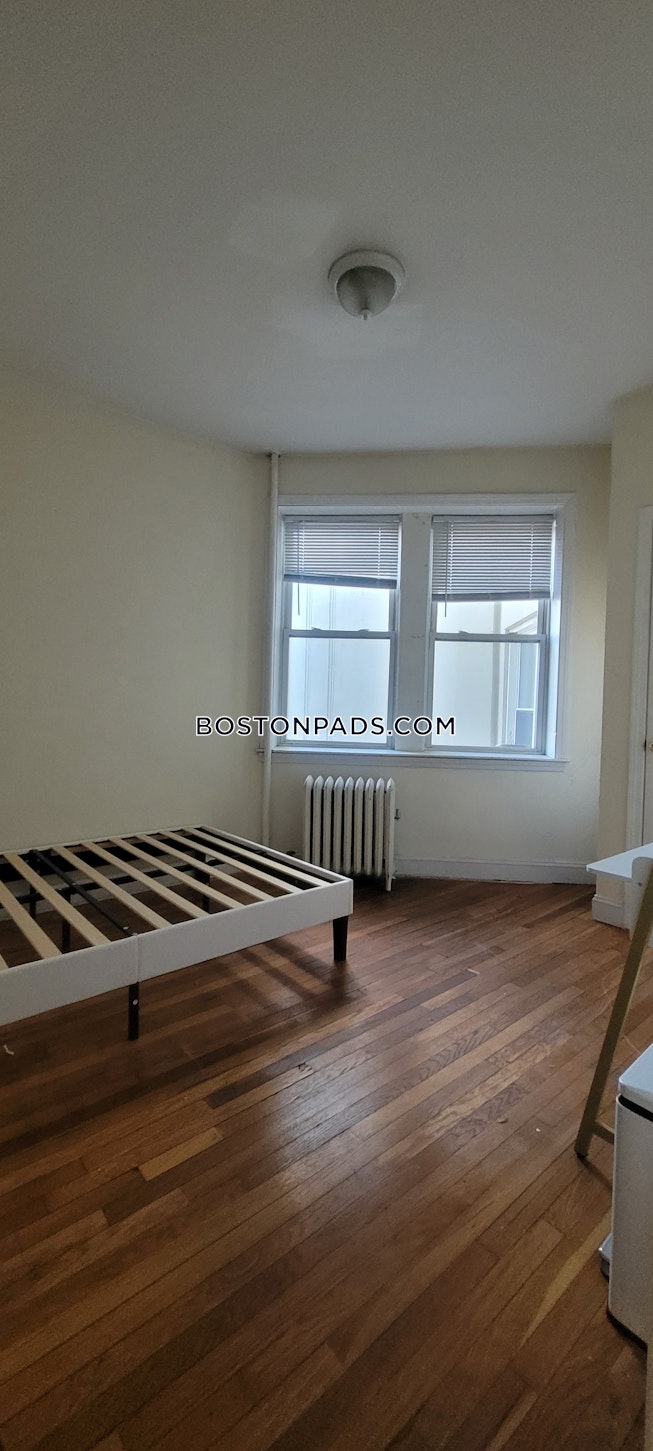 Brookline - $6,700+ /mo