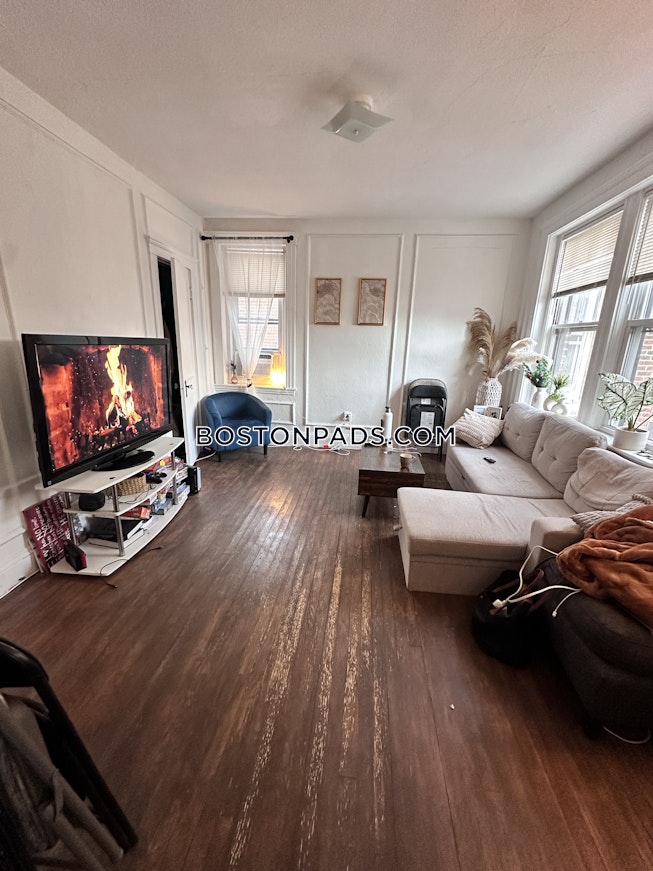 Brookline - $2,700+ /mo