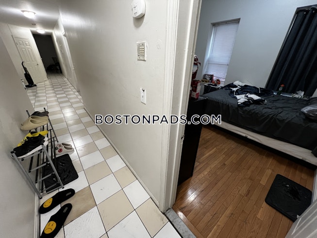 Boston - $4,400+ /mo