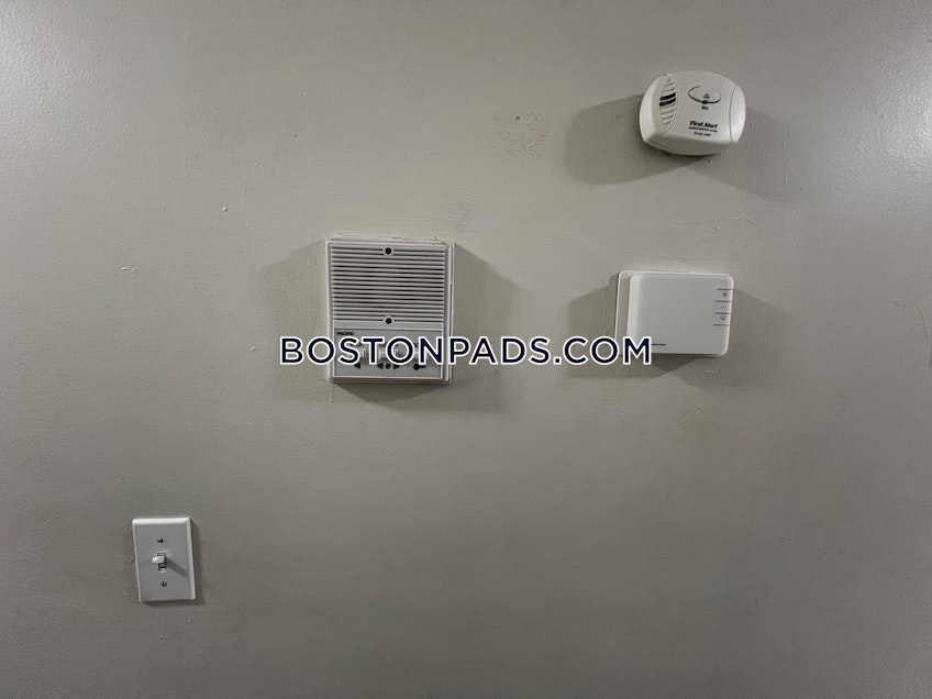 Boston - $4,400+ /month
