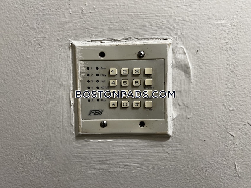 Boston - $4,400+ /month