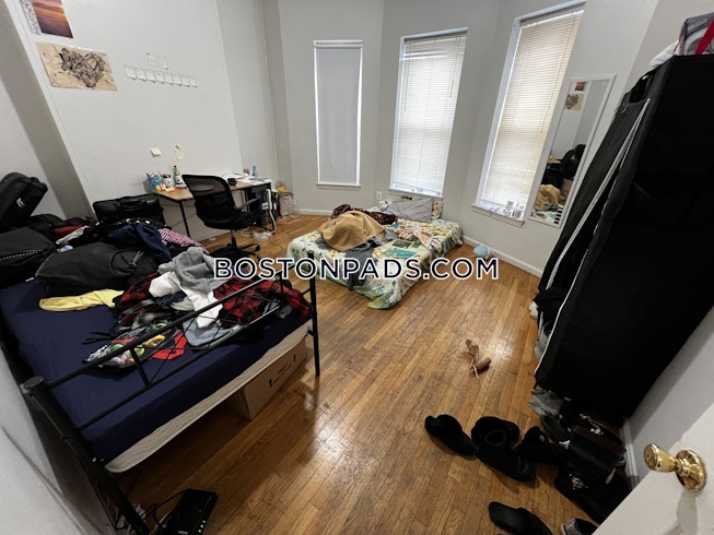 Boston - $4,400+ /mo