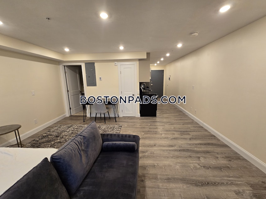 Boston - $3,100+ /month