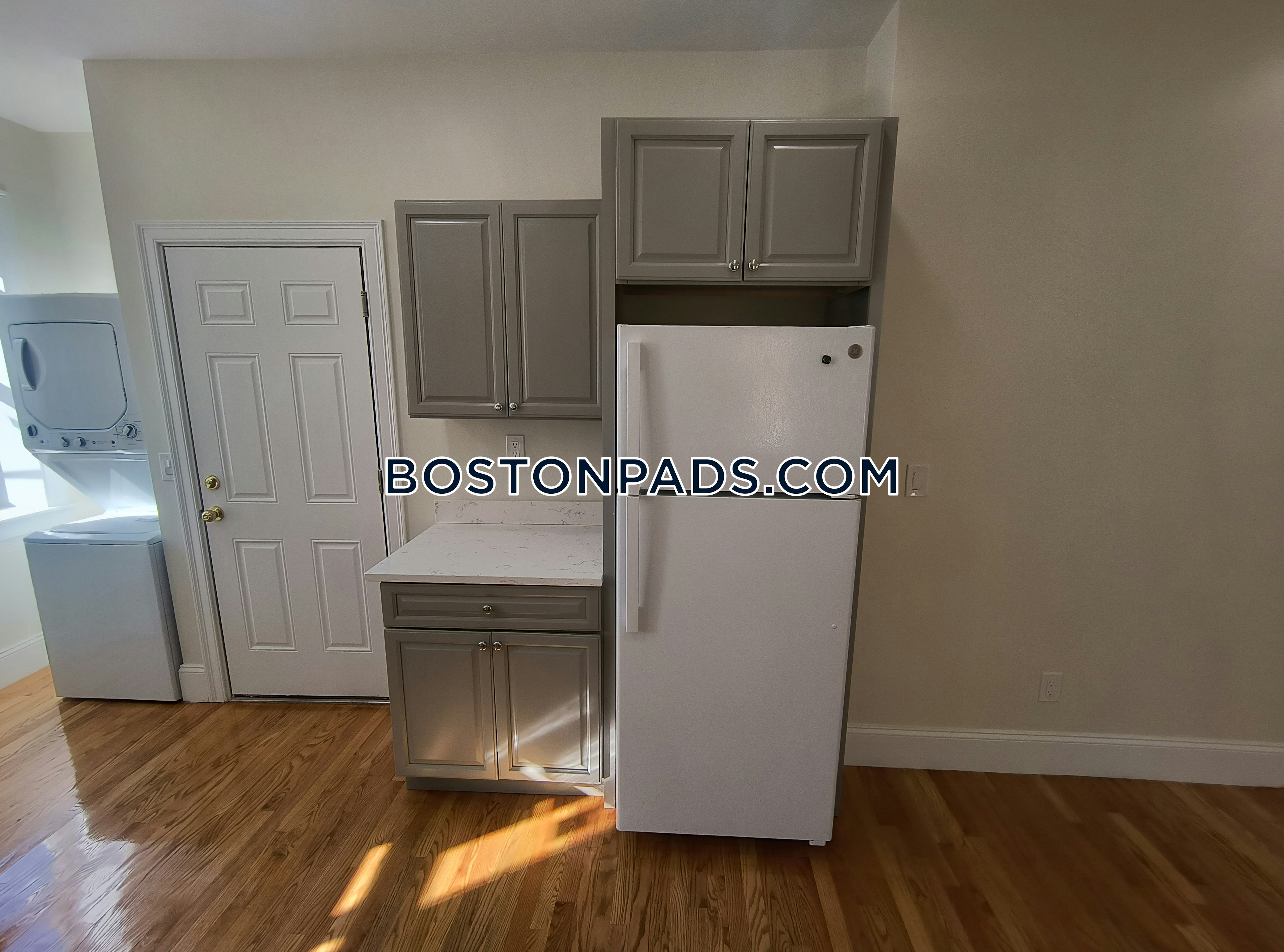 Cambridge - 4 Beds, 2 Baths