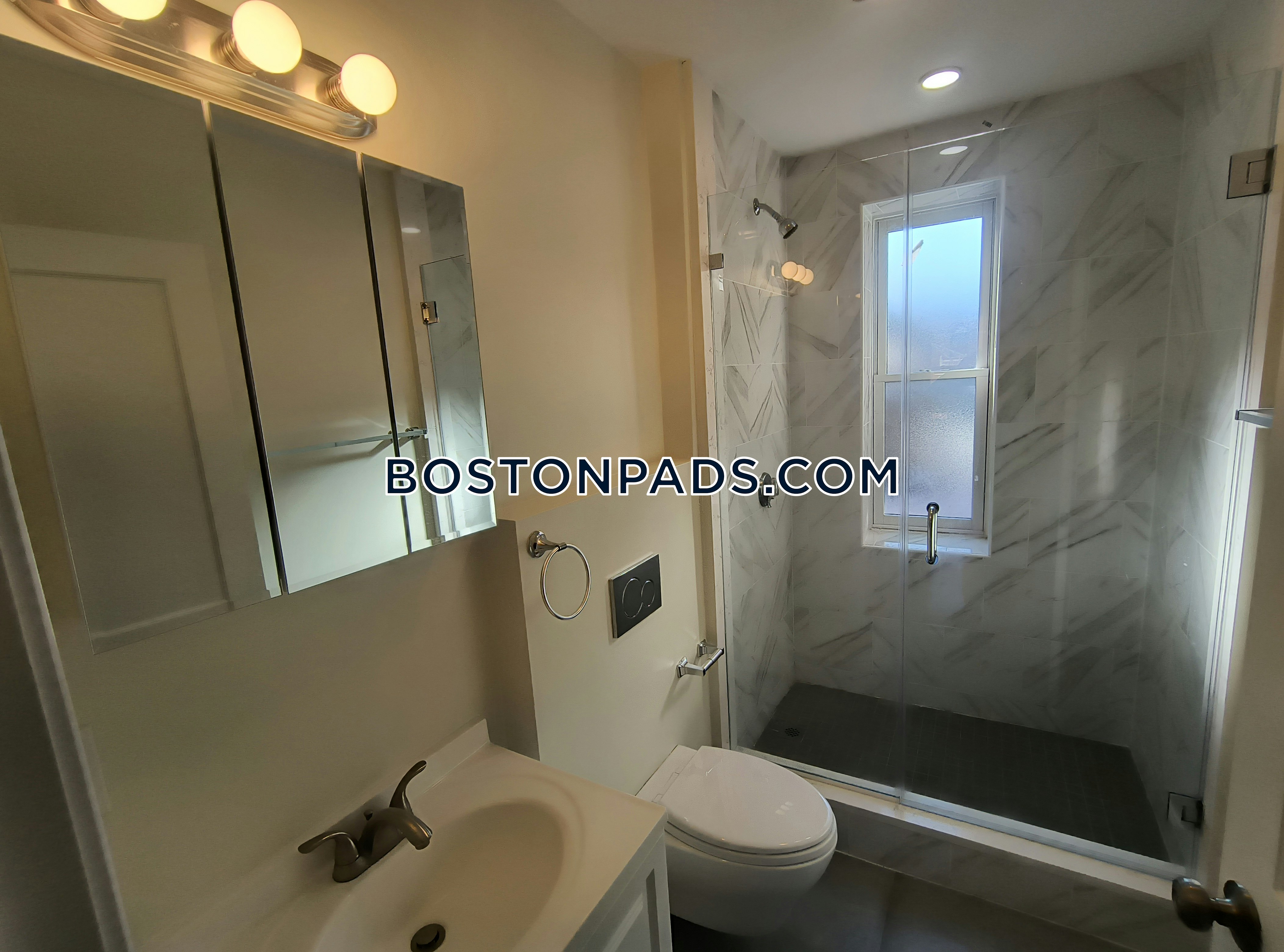 Cambridge - 4 Beds, 2 Baths