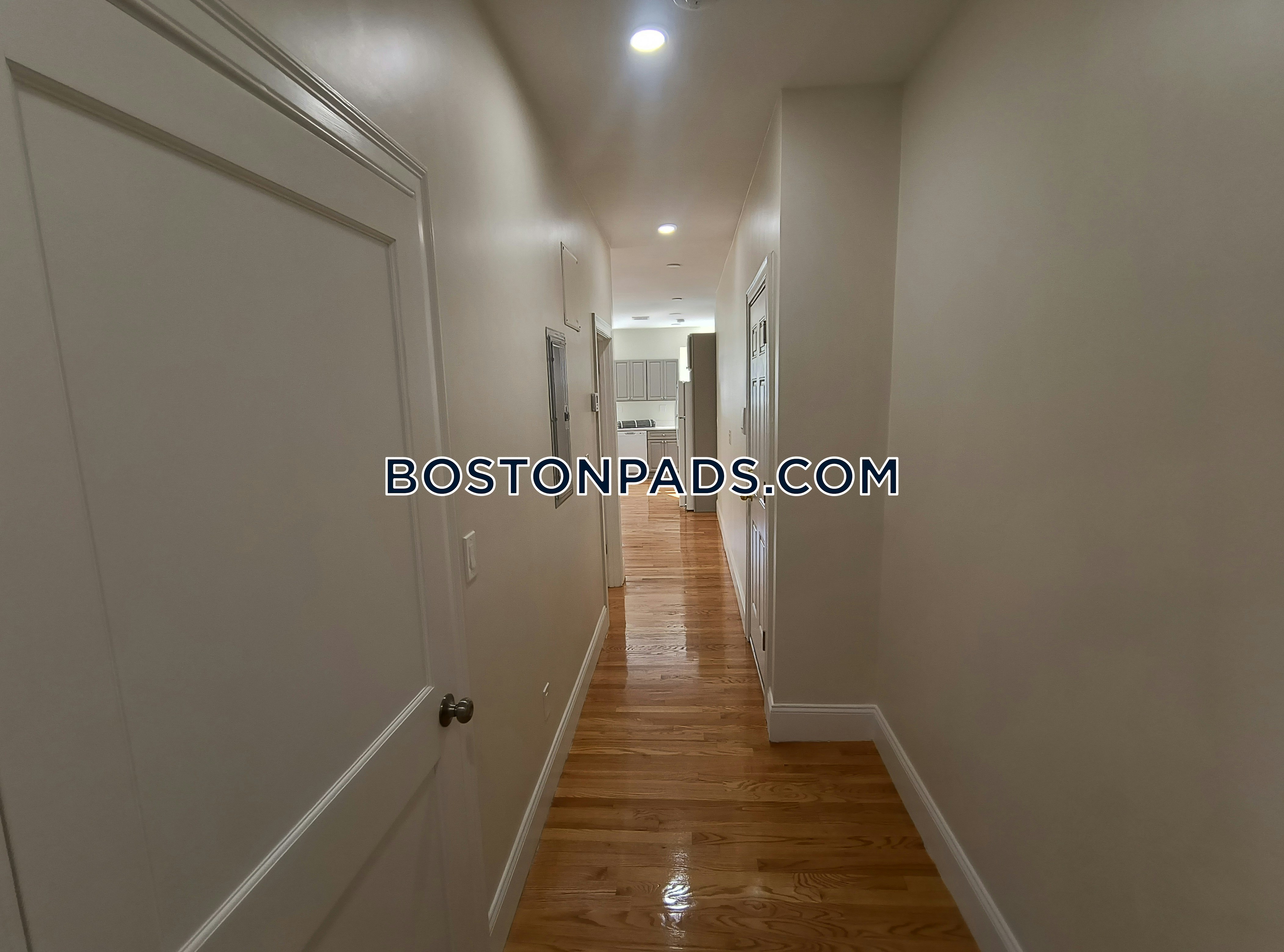 Cambridge - 4 Beds, 2 Baths