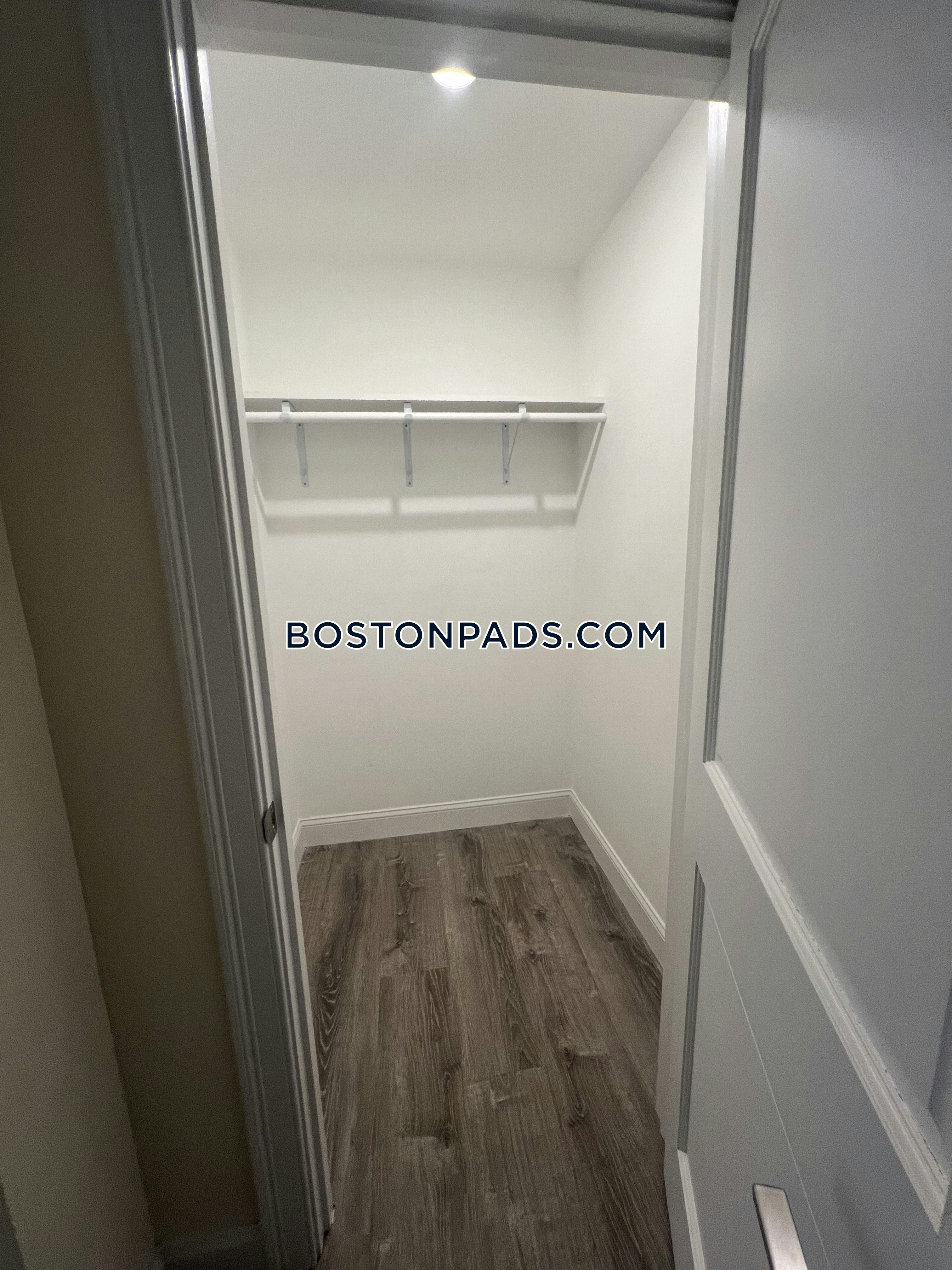 Boston - 0 Beds, 1 Baths