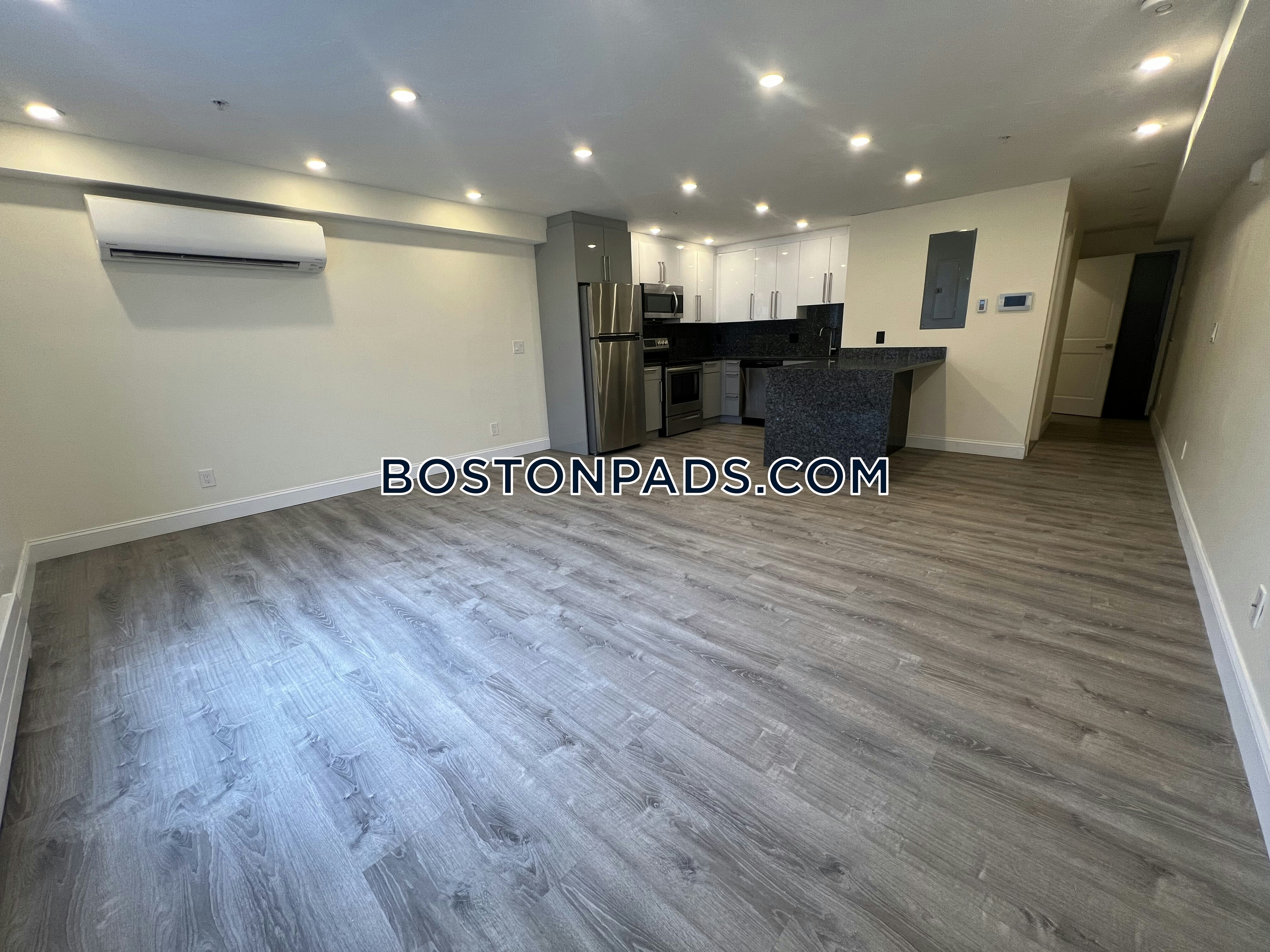 Boston - 0 Beds, 1 Baths