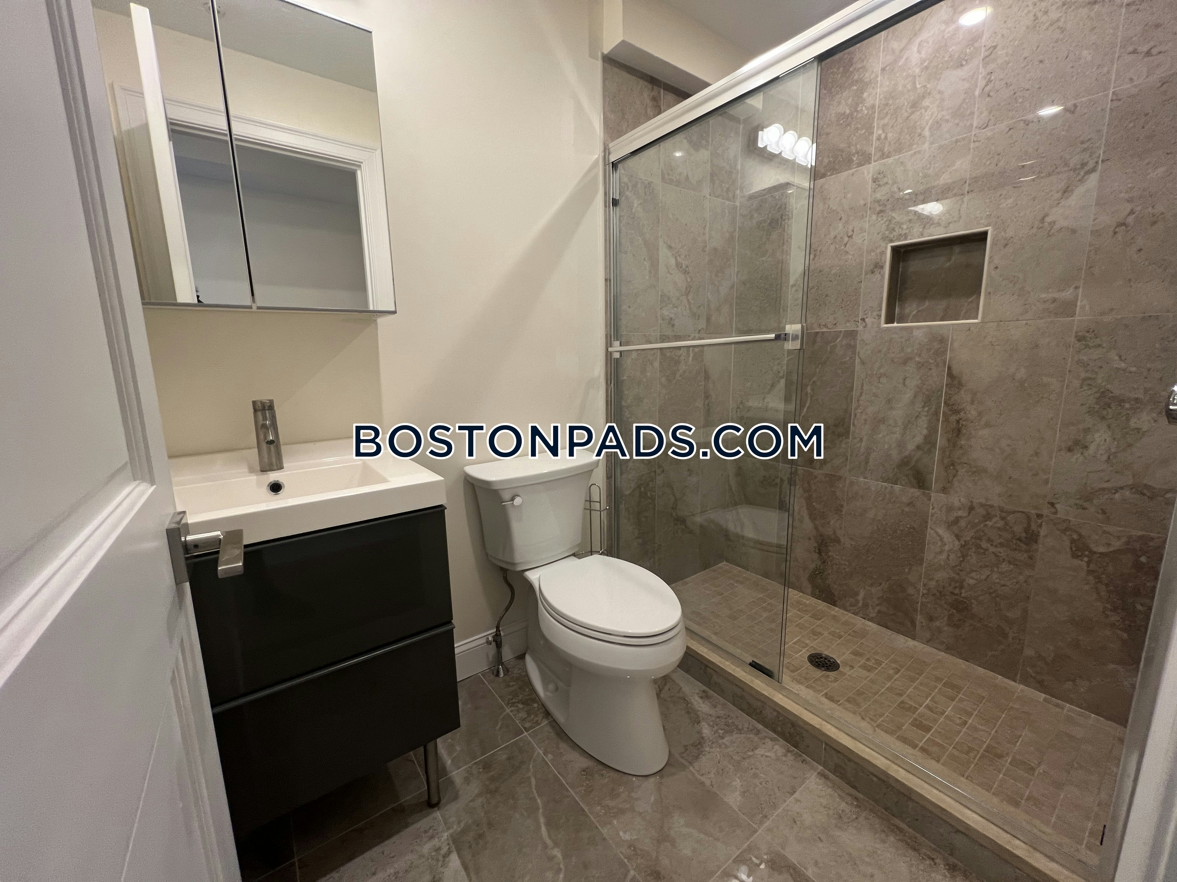 Boston - 0 Beds, 1 Baths