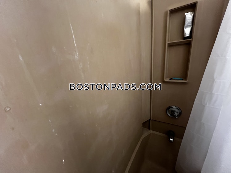 sewall St., Roxbury Crossing