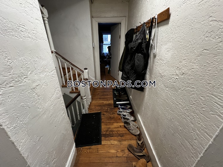 sewall St., Roxbury Crossing