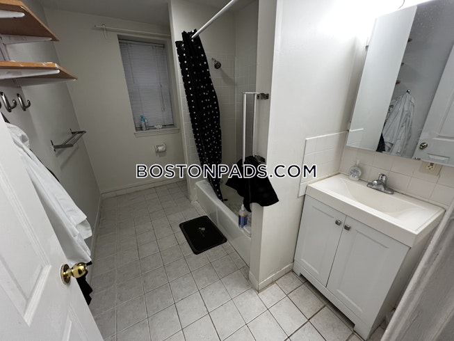 Boston - $4,400+ /mo