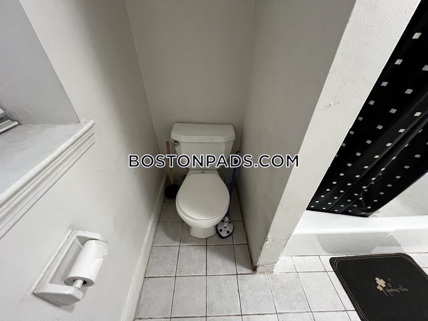 Boston - $4,400+ /month