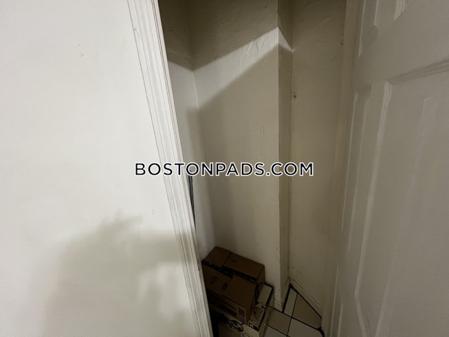 Boston - $4,400+ /mo