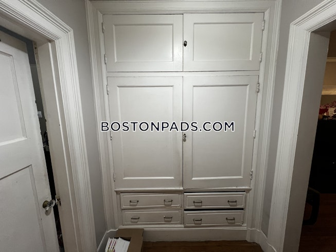 Boston - $5,510+ /mo