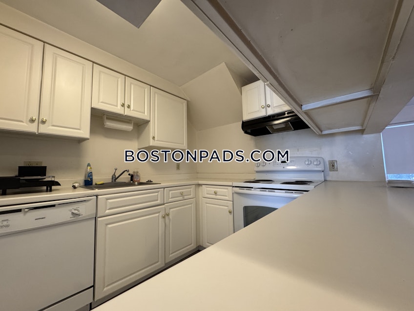 Boston - $2,700+ /month