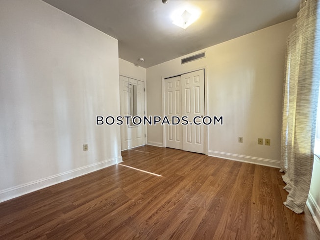 Boston - $2,700+ /mo