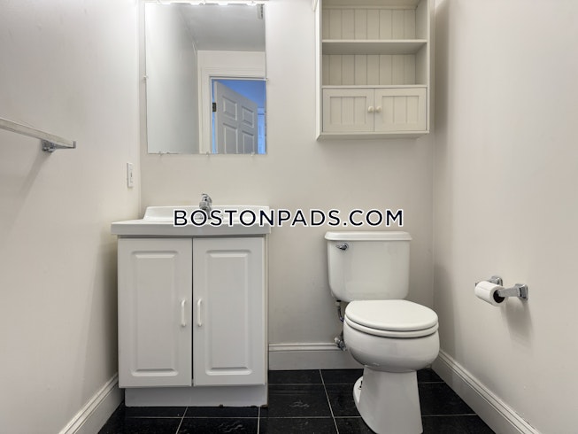 Boston - $2,700+ /mo