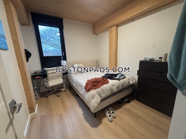 Boston - $5,500+ /mo