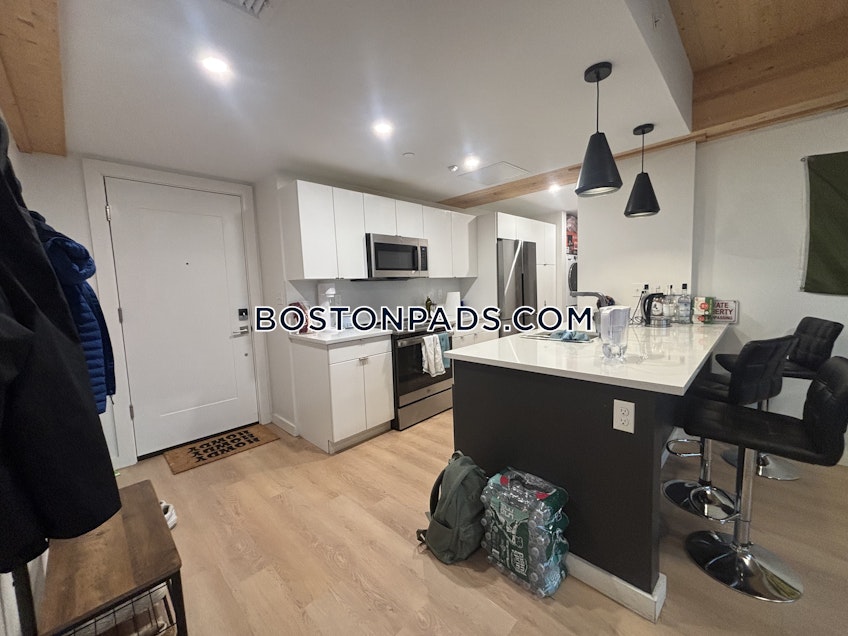 Boston - $5,400+ /month