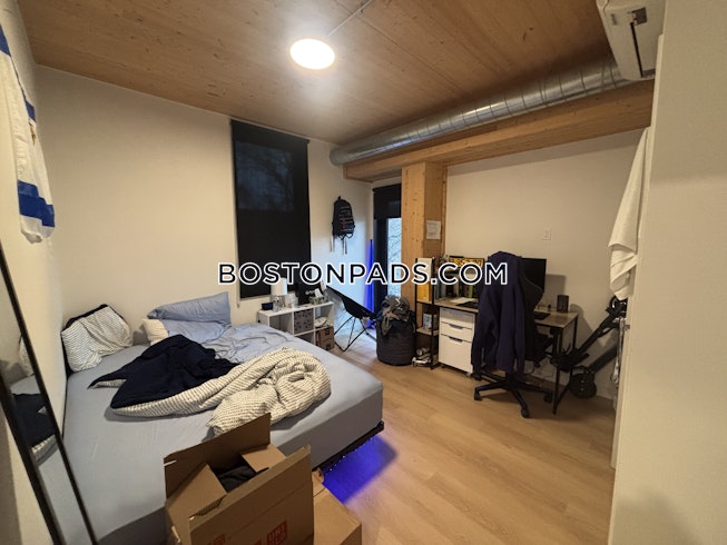 Boston - $5,400+ /mo