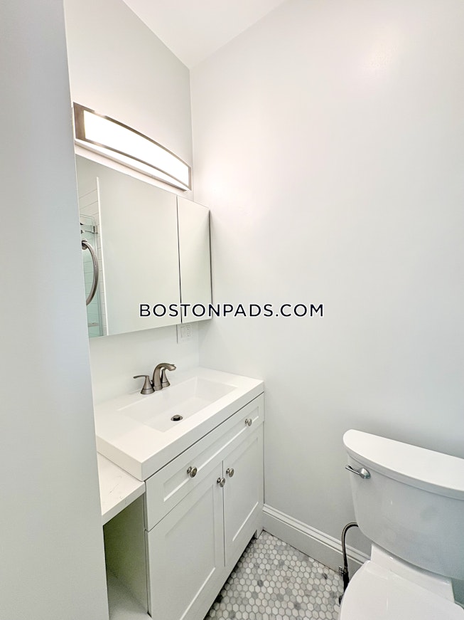 Boston - $4,050+ /mo
