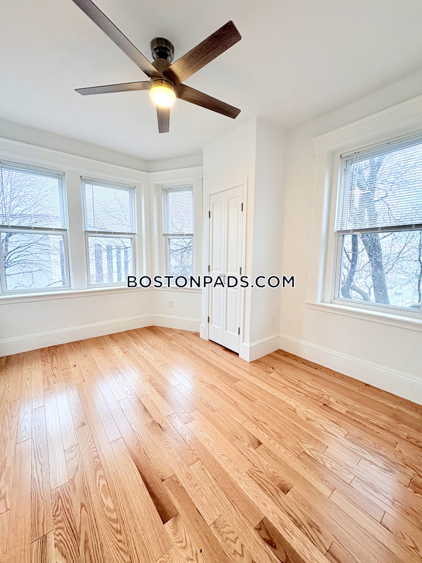 Boston - $4,050+ /month