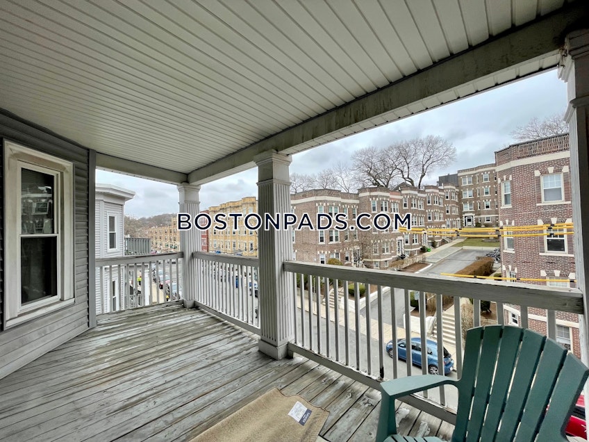Boston - $4,300+ /month