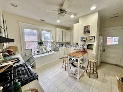 Locust St./>, Medford