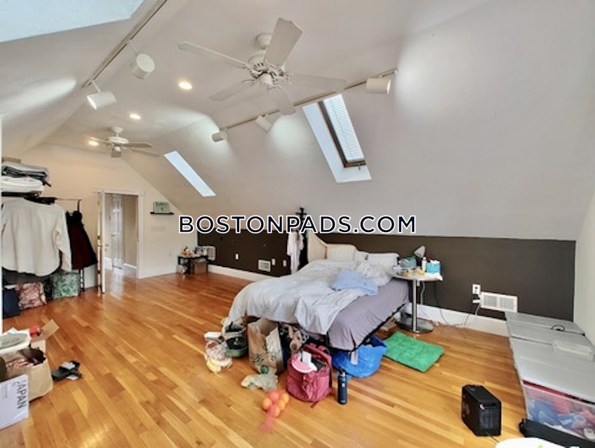 Medford - $4,845+ /month