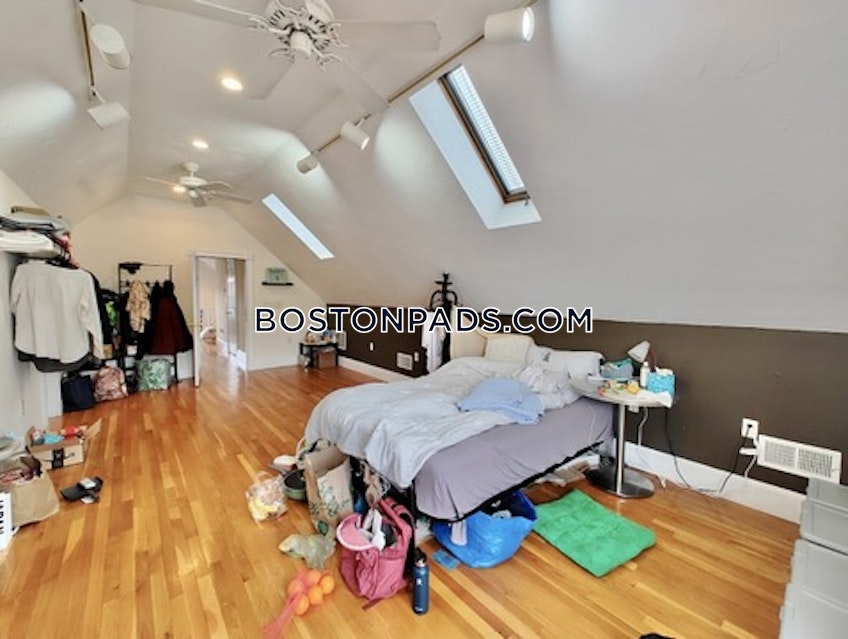 Medford - $4,845+ /month