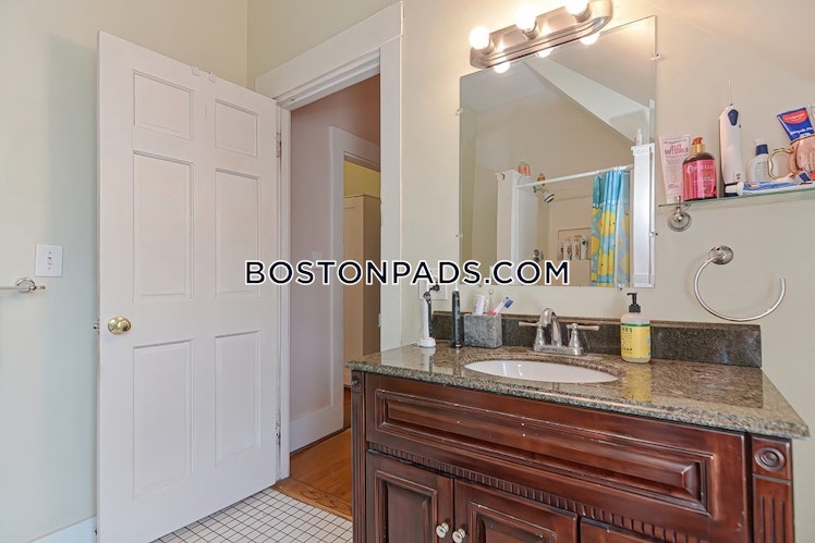 Hillside St., Roxbury Crossing